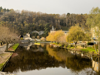 Fototapeta premium Buildings small vineyard on the Dronne River, Brantome, Brantome-en-Perigord, France