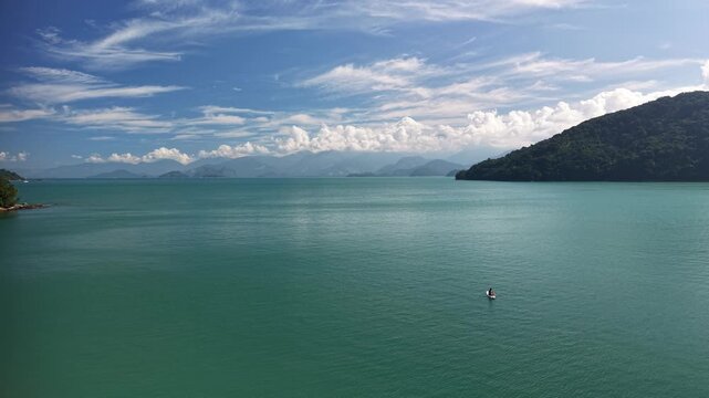 Hidden tropical beach in Paraty Brazil | Praia paradis&iacute;aca em Paraty