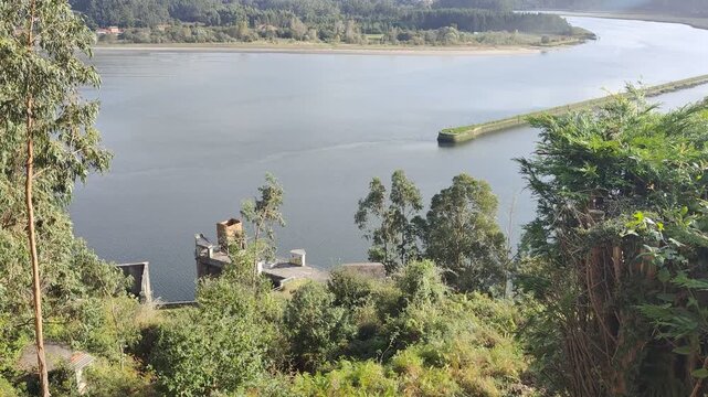 Scenic view of the tinamayor estuary in cantabria