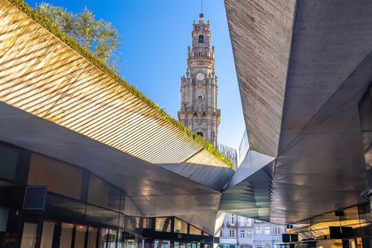 Sunset view of Porto's historic district featuring the Porto Cathedral , Portugal