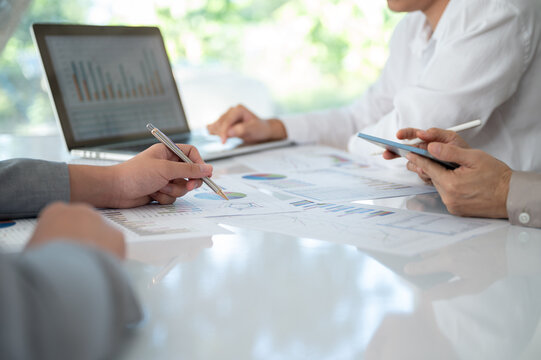 Financial advisor 0r Financial Planner are prepare a financial plan insight for the client. Personal financial planning services concept.	