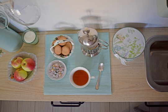 Table setting with decoration top view