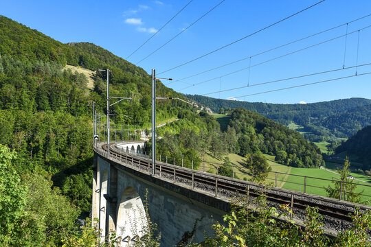 Viaduc ferroviaire Combe Maran - Saint-Ursanne, Suisse