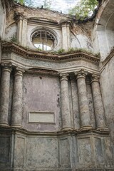 Obraz premium Abandoned Church Interior Revealing Crumbling Architectural Details