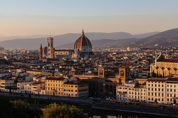 Fototapeta premium Iconic Florence Cityscape with Duomo and Arno River at Golden Hour
