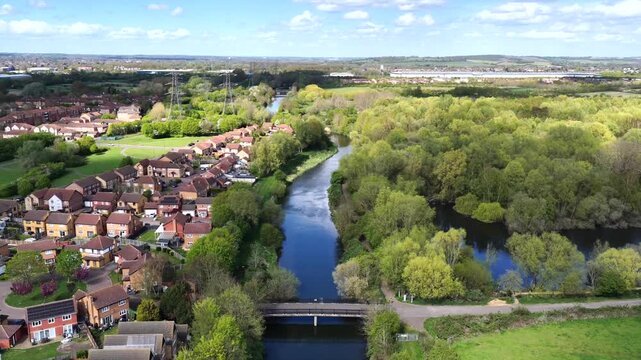 Knight&rsquo;s Pit Water Ponds Aerial 4K London