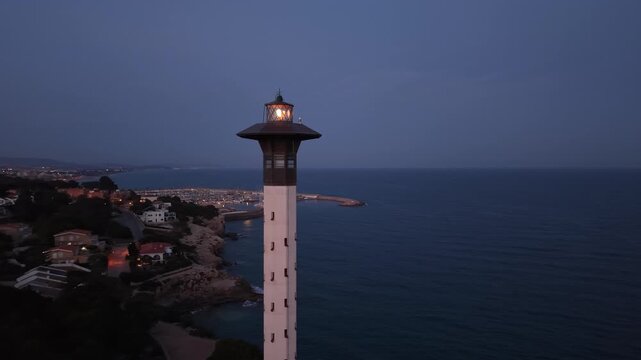 Faro de Torredembarra en Tarragona, Catalunya, Espa&ntilde;a