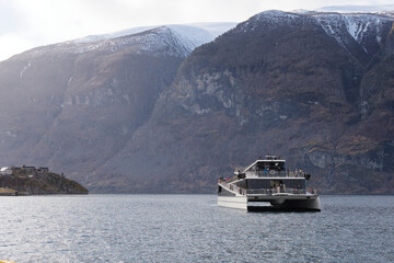 croisiere sur le aurlandsfjord entre flam et Gudvangen © bru greg
