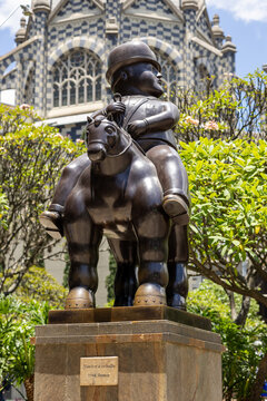 Medellin, colombia april 12, 2026, botero square botero sculpture man riding horse street art