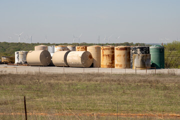 Obraz premium Storage tanks in a field