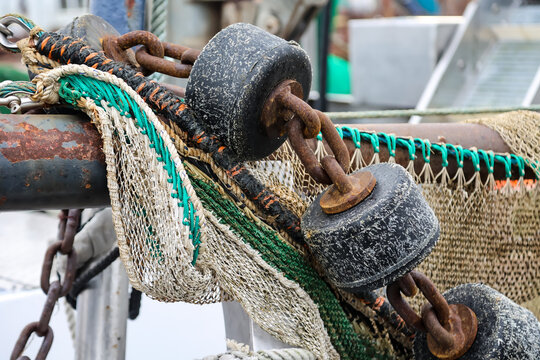 Details und Ausr&uuml;stung eines Krabbenkutters an der Nordsee.