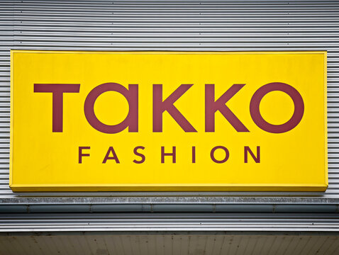 TAKKO Fashon Logo