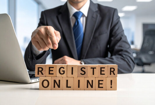 Register Online - Geschäftsmann zeigt auf den Text "Register Online"