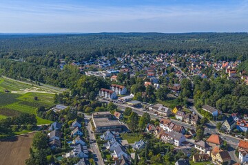 Obraz premium Rückersdorf im Kreis Nürnberger Land in Mittelfranken aus der Vogelperspektive