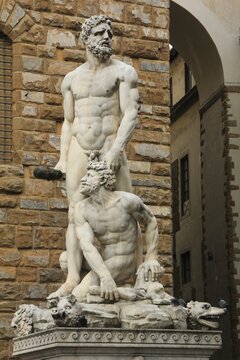 Editorial photo from September 13, 2015 about a statue of Hercules and Cacus by Baccio Bandinelli, located in the Piazza della Signoria in Florence, Italy, depicting the mythological battle.