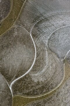 Jumps in frozen ice, ice structures