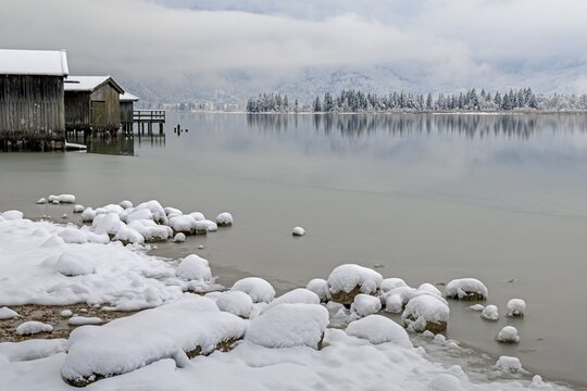 Snow, lake, wooden huts, trees, reflection, clouds, onset of winter, Kochel, Alpine foothills, Bavaria, Germany