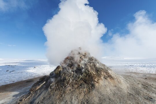 Steaming fumarole, solfatara in Hverar&ouml;nd, also Hverir or Namaskard, geothermal area, North Iceland, Iceland