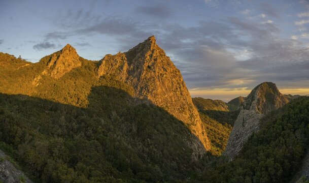 Mirador de los Roques at sunrise, San Sebasti&aacute;n, La Gomera, Spain
