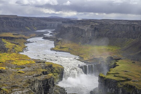 Canyon of J&ouml;kuls&aacute; &Aacute; Fj&ouml;llum with Hafragilsfoss, Asbyrgi NP, Nor&eth;urland eystra, Iceland