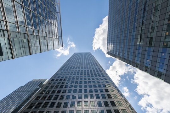 Skyscrapers in frog perspective, Canary Wharf, Cabot Square, London, England, United Kingdom