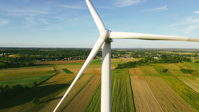 Global energy investment in wind technology