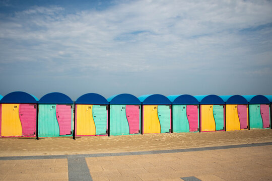 Les cabanes color&eacute;es