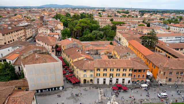 Bird&rsquo;s-eye view of Pisa&rsquo;s landmarks including Piazza dei Miracoli and medieval rooftops