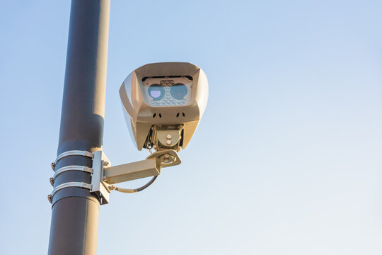 ULEZ camera. Automatic Number Plate Recognition, ANPR camera. Low emission zone (LEZ).