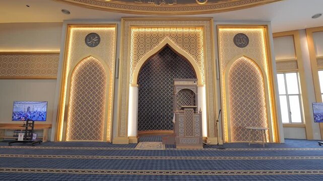 beautiful mosque in Jakarta