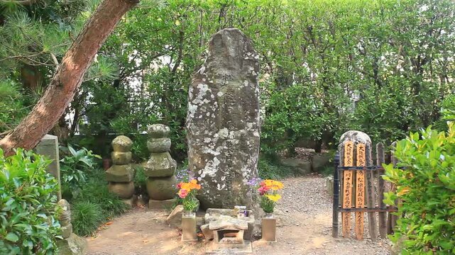 典厩寺の武田信繁の墓