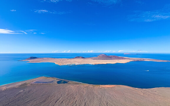 La graciosa island view from mirador del rio