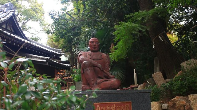 真田幸村戦死跡之碑と真田幸村公之像