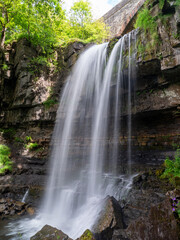 Obraz premium Waterfall Yorkshire Dales England with bridge