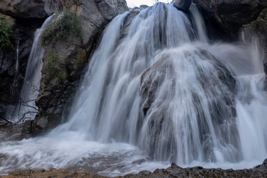 Wasserfall bei Imlil, Marrakesch, Marokko < english> Waterfall near Imlil, Marrakech, Morocco