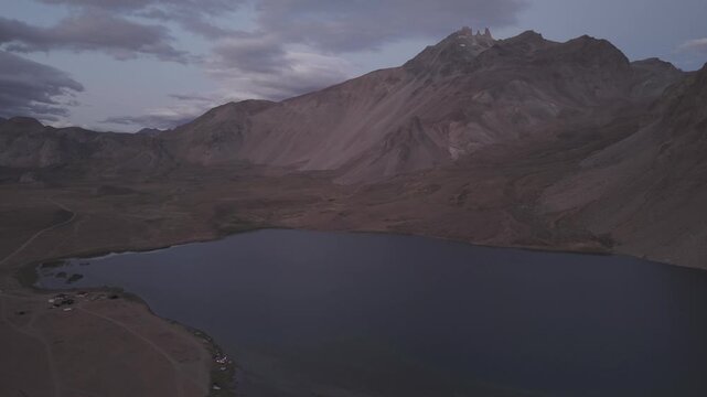 Valle Hermoso - Las Le&ntilde;as - Mendoza
DJI Mini 5 Pro - D Log - 4K