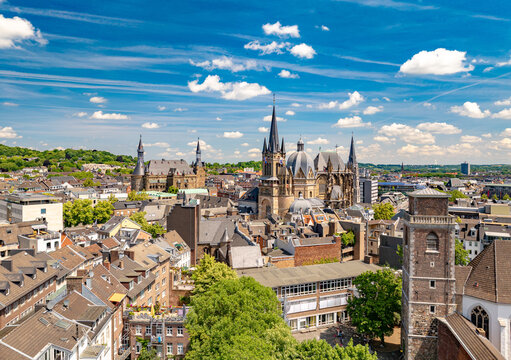 Aachen im Sommer, Aken, Aix-La-Chapelle