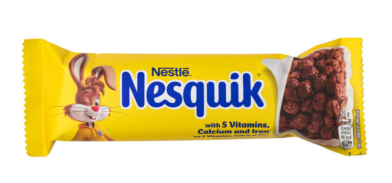 Nestle nesquik chocolate cereal bar with transparent background