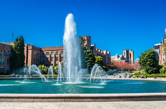 University Big Fountain 4