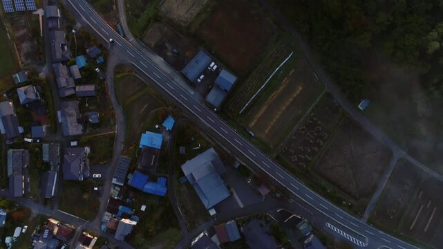 県道186号と朝霧と朝日と浅間山と千曲川