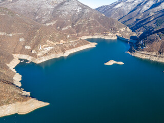 Obraz premium Aerial winter view of Vacha Reservoir, Bulgaria