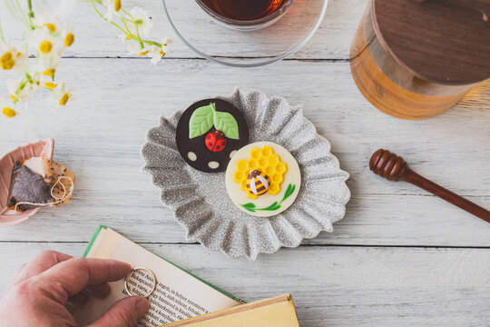 ミツバチをモチーフにしたチョコレート