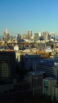 平河町から望む新宿のビル群と雲の影