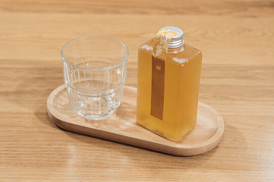 osmanthus oolong tea in bottle
