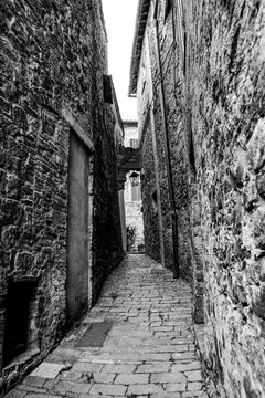 Monticchiello,piccolo borgo medioevale che &egrave; riuscito ancora a conservare la sua bellezza autentica. Immerso nella campagna senese. Val d'Orcia,Toscana,Italia