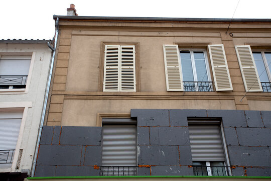 Isolation par l'ext&eacute;rieur sur une fa&ccedil;ade de maison