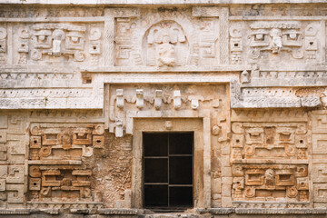 Fototapeta premium Mayan ancient chichen itza temple facade details yucatan mexico