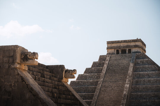 Chichen itza kukulkan pyramid and feathered serpent head details