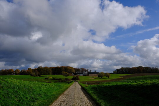 Ciel charg&eacute; &agrave; Maransart