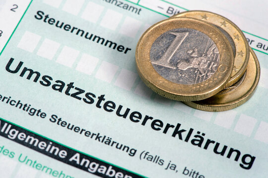 Ein Formular f&uuml;r die Einkommensteuererkl&auml;rung zum Finanzamt
